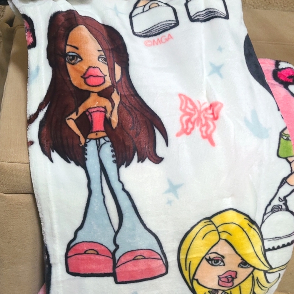 Bratz Blanket 🦋 - Picture 5 of 5